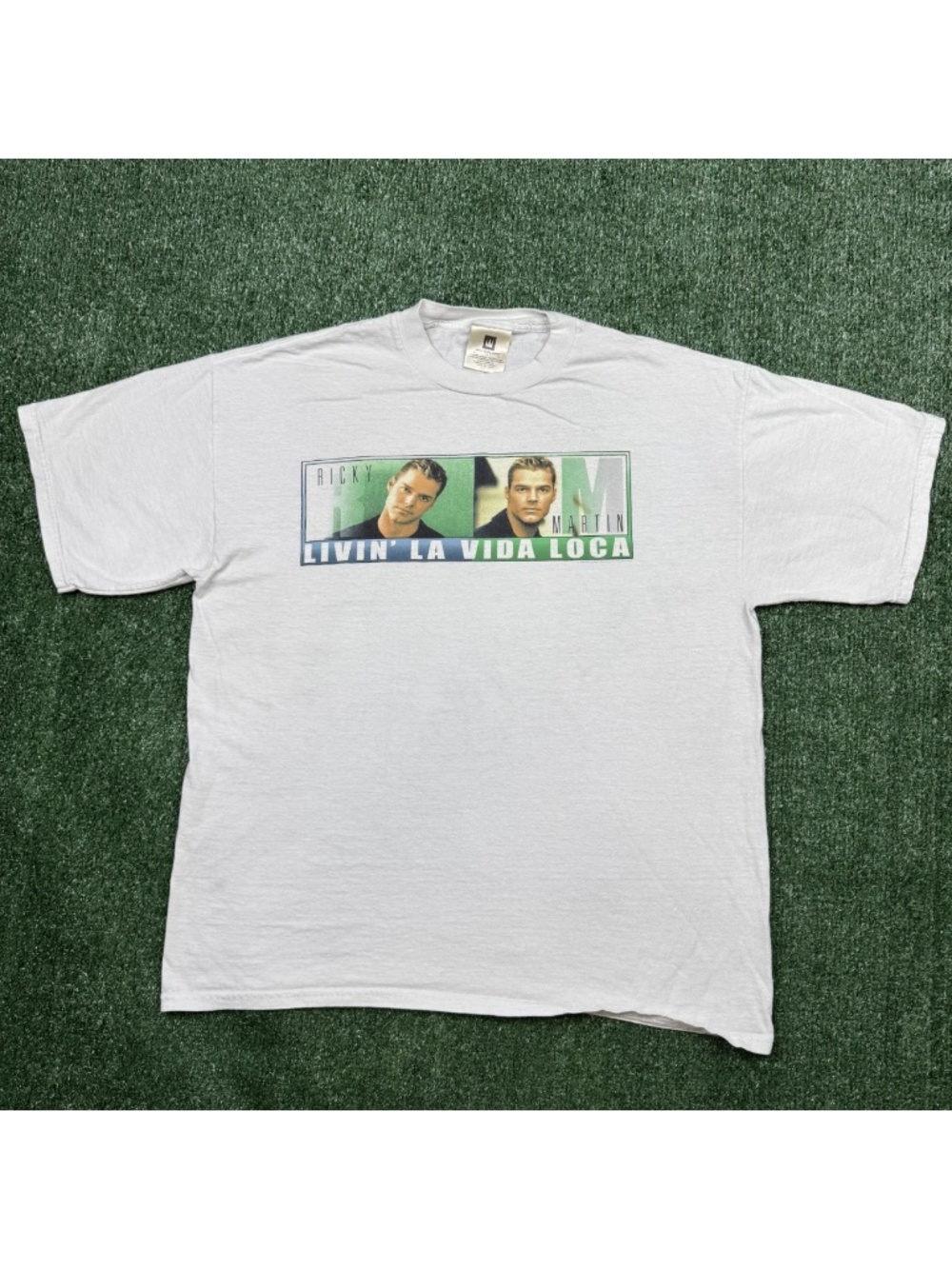 Vintage Y2K Ricky Martin Livin’ La Vida Loca T Shirt Men’s XL White Winterland